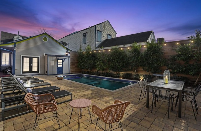 Historic 8BR Inn With Pool and Hot Tub