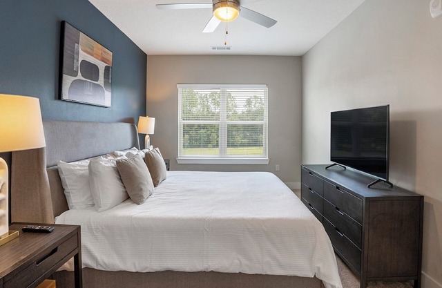 Mason 1BD 2 - One Bedroom Apartment, Sleeps 2