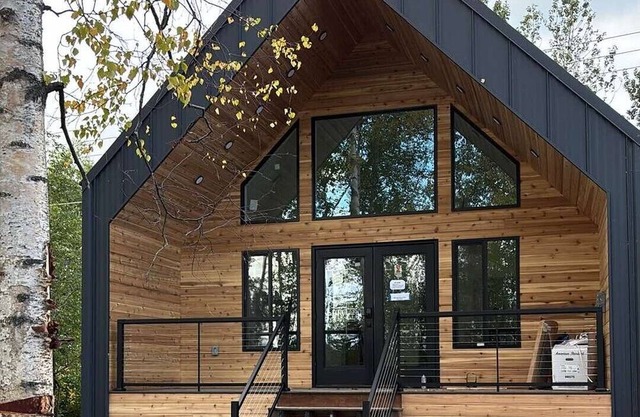 Lakefront Cottage with Sauna- #2 Coho