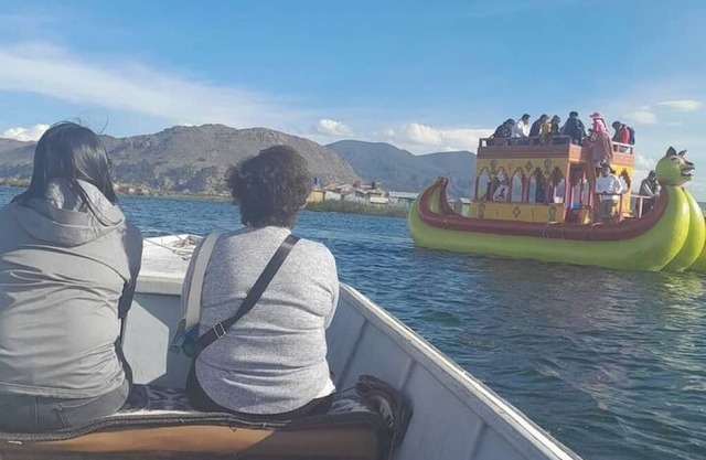 Uros & Titicaca's Rest Lodge, Peru