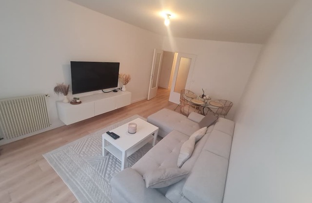 Beautiful, cocooning apartment. Near Paris /C.D.G /Disney