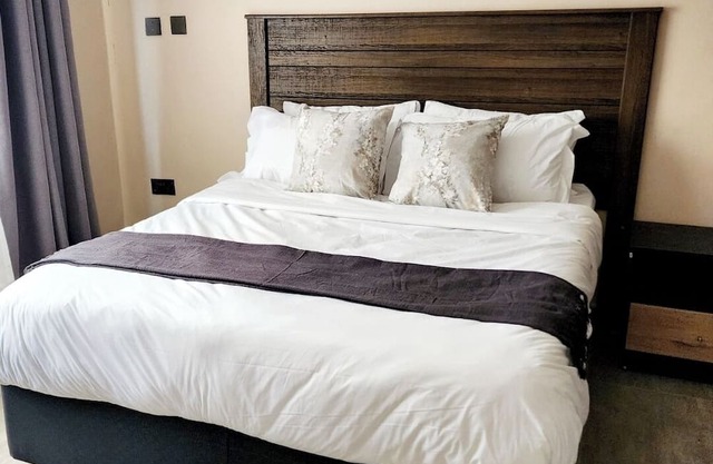 Classic One Bedroom Apartment, Spacious with Modern facilities