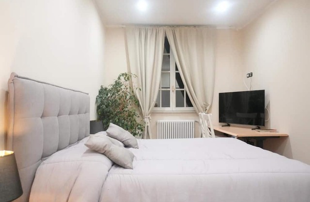 Apartment 'Marassi' with Balcony, Wi-Fi and Air Conditioning