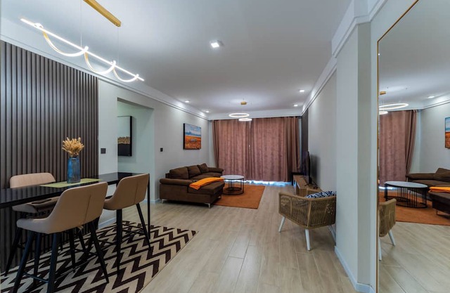 2-BR Apartment in Nairobi with Restaurant, Gym, Pool near JKIA SGR