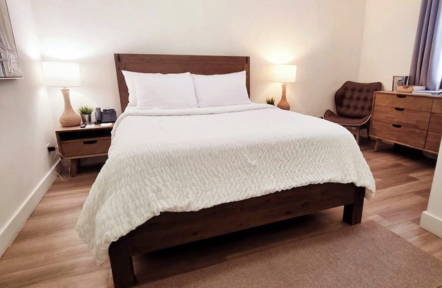 Hillcrest Boutique Hotel, Main Villa Upper Floor Queen