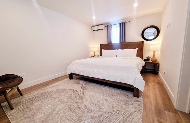Hillcrest Boutique Hotel, Courtyard Villa Upper Pool View King-Suites 10,11