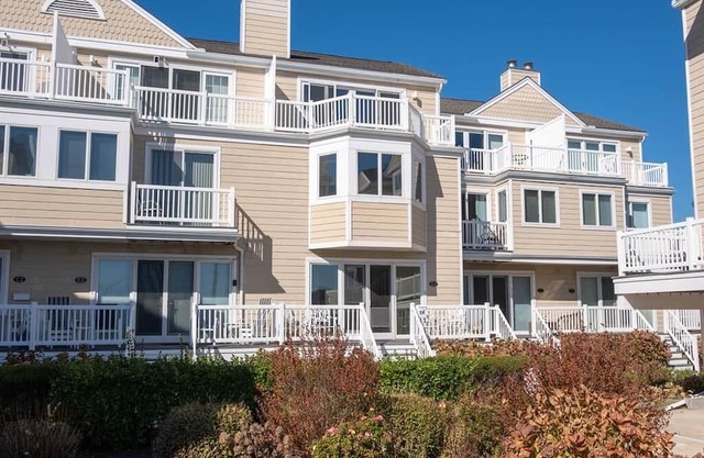 Philadelphia Beach Condo offering unobstructed beach views!