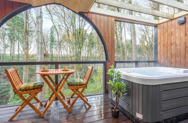 Honeysuckle Treehouse