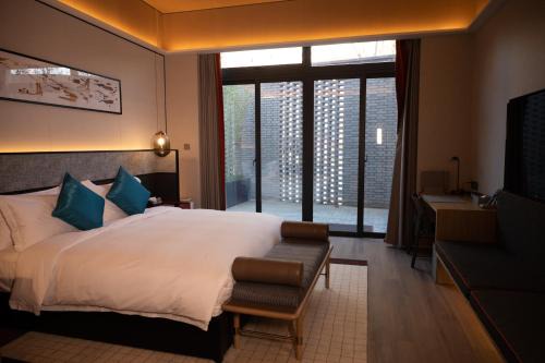 Qingguoxiang Wenqi Hotel
