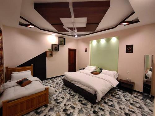 Travellodge swat