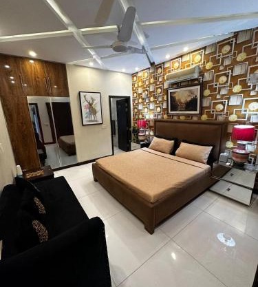 Luxury House in DHA & near to Airport
