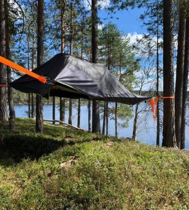 Svevetelt på privat holme
