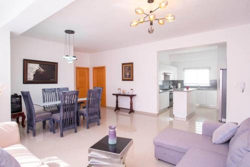 Large apartment between
